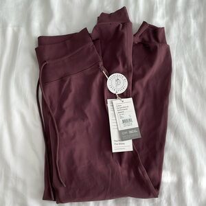 Vuori Daily Jogger NWT XS